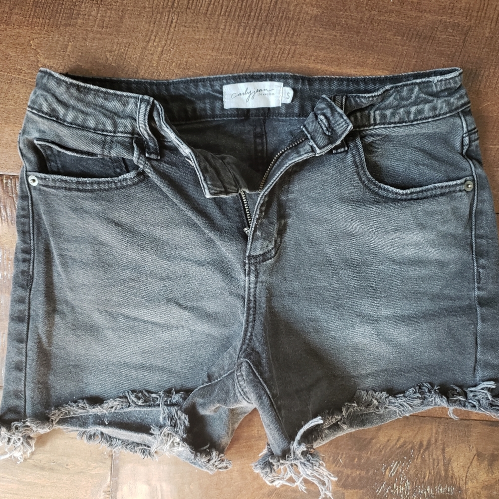 Small revy jean shorts cjla